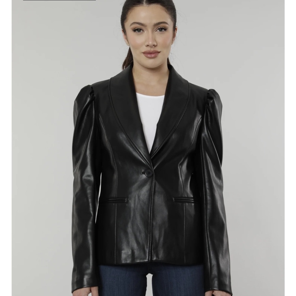 Dolce Cabo NWOT Black Faux Leather Puff Shoulder Blazer size small - Picture 2 of 5